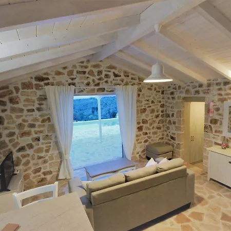 Spitaki Villa